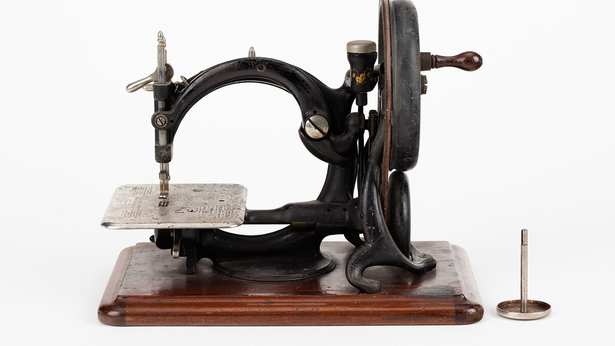 Machine à coudre pour un tuto couture facile débutant